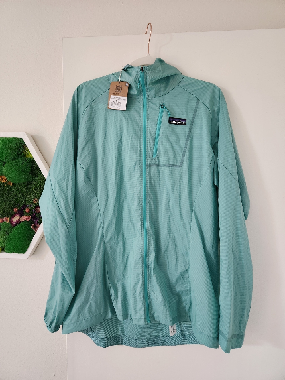 NWT Patagonia Women’s Houdini Air Jacket Fresh Teal XL